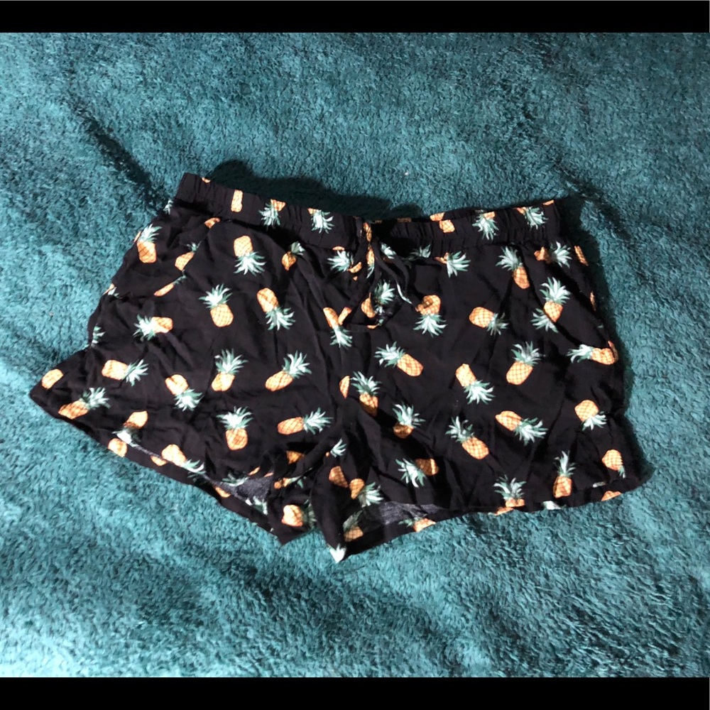 Pineapple Shorts 🍍